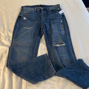 Gap boyfriend jeans size 4/27